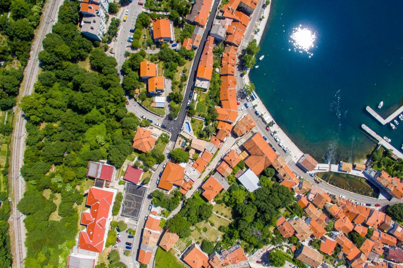 Villa Volcera บาการ์ ภายนอก รูปภาพ