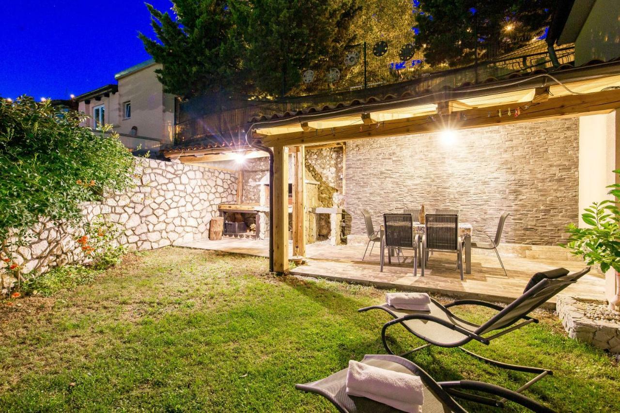 Villa Volcera บาการ์ ภายนอก รูปภาพ